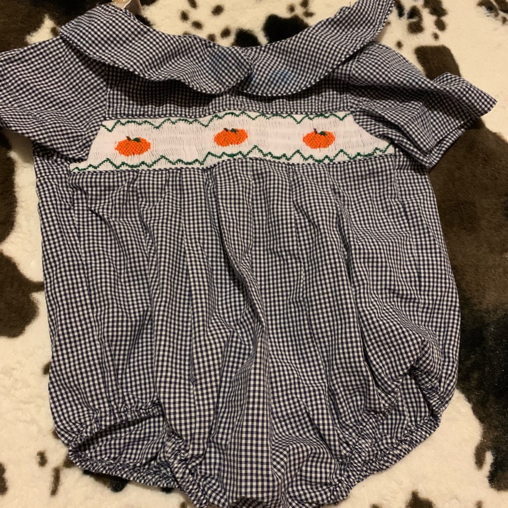 Sir John Smocked Pumpkin onesie size 12m